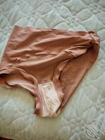 打胶舅妈的内衣内裤