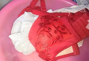 (无码真实原创)下定决心开始行动一定要操老妈,先拿老妈奶罩打飞机试试态度1