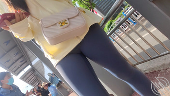 真实偷拍紧身瑜伽裤2