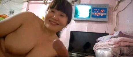 妈妈丰满的大屁股适合后入2