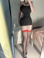 网友投稿【发骚收银员】在超市休息室自慰，求评论羞辱