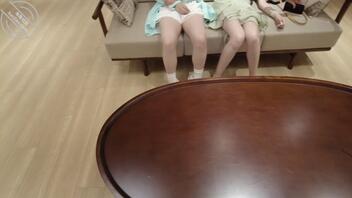 (107)原创视频 带着老婆和她闺蜜一起,约上大哥,来一个4人狂欢(上)0