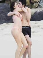 国外妈妈和儿子沙滩上就忍不住了1