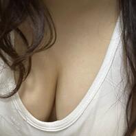 穿低领勾引亲哥哥