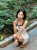 榨精母狗这次风格很甜，真想都射出来让她吃了 大家来评价，说下怎么玩她1