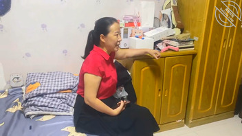 更新一下最近我漂亮老妈的照片，妹妹去试婚纱老妈被我怂恿一起拍