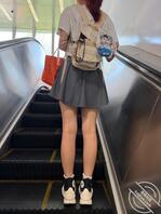 抄底短裙美腿1