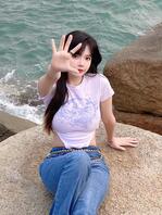 姐姐丘敏怡在珠海做老师，穿哪套去上课会吸引眼球1