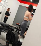 极品贴瑜伽裤骚少妇2