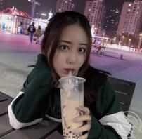 比我女朋友清纯的没我女朋友会吃鸡巴，比我女朋友会吃鸡巴的没我女朋友清纯0