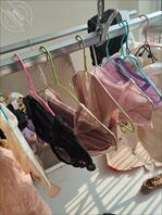 回农村拜年，一个小婶婶的，没想到跟邻居的还能撞衫（内裤）