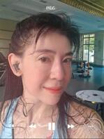 职场高跟女人，香水味很足，很骚