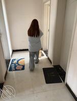 外甥女微信推过来了，一会联系一下去接她。2