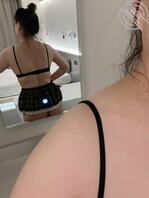 肥逼拿着假鸡吧玩1