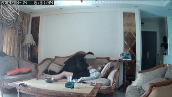 惊天大秘密!居然意外发现已婚的亲姐姐居然在家里跟别的男人偷情2