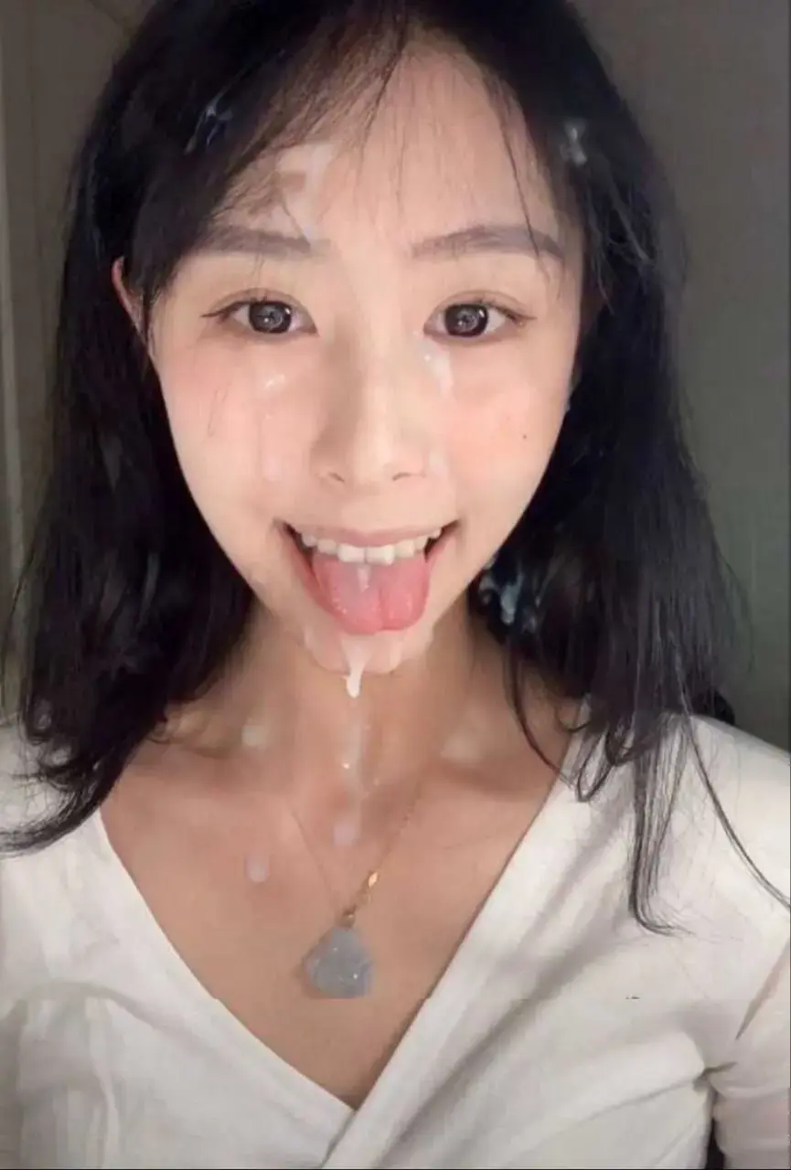 曝光南京传媒学院 束雅玲 下海做鸡去卖原味极其的欠操母狗样！