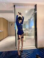 【原创内容68】周末跟妹妹闺蜜约炮,酒店玩情趣内衣,配合度没谁了0