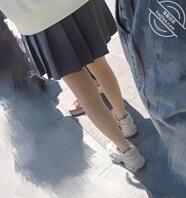 原创跟拍女大学生光腿神器1