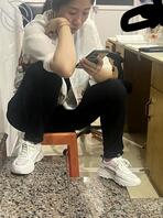 熟女少妇 按倒台球厅裤子裤子脱掉 插进去 送你们一夜怎么玩她2