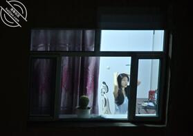 偷拍对楼小少妇（2）