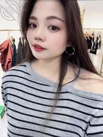 前女友钟令慧，结婚6年了，今年又把她搞定了。比以前骚多了。0