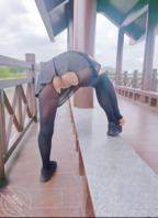 大奶母狗，海边露出