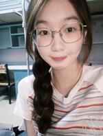 刚毕业的清纯女大学生，其实是一个骚母狗，哥哥们快来让我服侍吧，m找s1