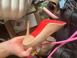 潜入合租美女公寓 平时看的挺嫩挺清纯的 大家帮我看看这种能调教吗1