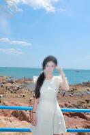 女儿十八了，老父亲看着好心动