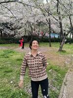 仙桃，家住时代新区，老公在工地上班。下査上班。1