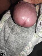 订婚前夜在丈母娘家的厕所用她的骚内裤撸鸡巴1