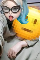 趁着爸爸外出母子倆大胆的在家乱伦插逼2