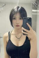 我叫张研，大三D杯喜欢戴眼镜穿各种制服去上课，想被陌生人羞辱评价，刺激约1