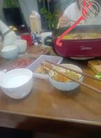 我真的快被妈妈气死了,恨不得杀了这对狗男女。1