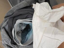 (原创):厕所打飞机时,清洁阿姨在外面敲门2