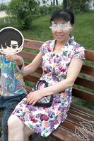 更新气质岳母性感旗袍生活照0