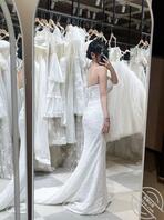 我叫张国锋，罩杯D。在试婚纱准备结婚，想被陌生人评价我，结婚那天想绿老公0