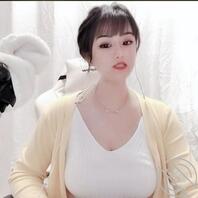 母狗女友发骚中，她自己说想要了，有没有来的，粗长大的优先哦2
