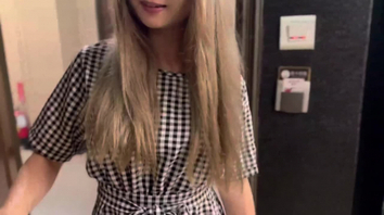 东郊到家顶级服务！美女技师线下接单全裸按摩爽到飞起