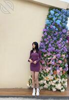 姐姐的生活照又更新了，紫色衣服包裹着骚逼，好想看姐姐被操的骚样1