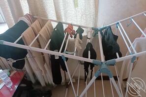 进攻妹妹第二天~冒死偷拍老妹换衣服1