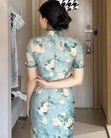 我的秘书妈妈跟老板出差出到床上去了,以出差的名义跟老板出轨1