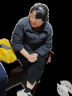 过年回忆——偷拍姨妈的大屁股，玩她的内衣胸罩，请她喝精液水1