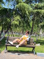 拍了拍她的裙底风光0