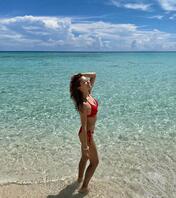 日本美女模特“比基尼拍不停”,惹火蜜糖肌+浑圆美乳,上万人疯狂点讚!1