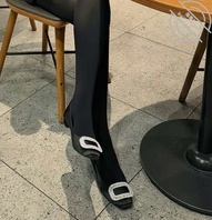 为什么想跟我妈乱伦 换成谁看到了不想肏啊 我妈的穿丝图片合集1