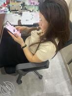 办公室偷拍，主打一个真实，持续分享后面更精彩。2