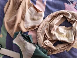 玩农村丈母娘的新鲜内裤1