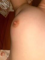 北京一手骚妻，还没开发，有办法让她睡着了免费让你操一次1