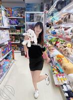 给表妹点小钱就让她跟我亲昵不少2